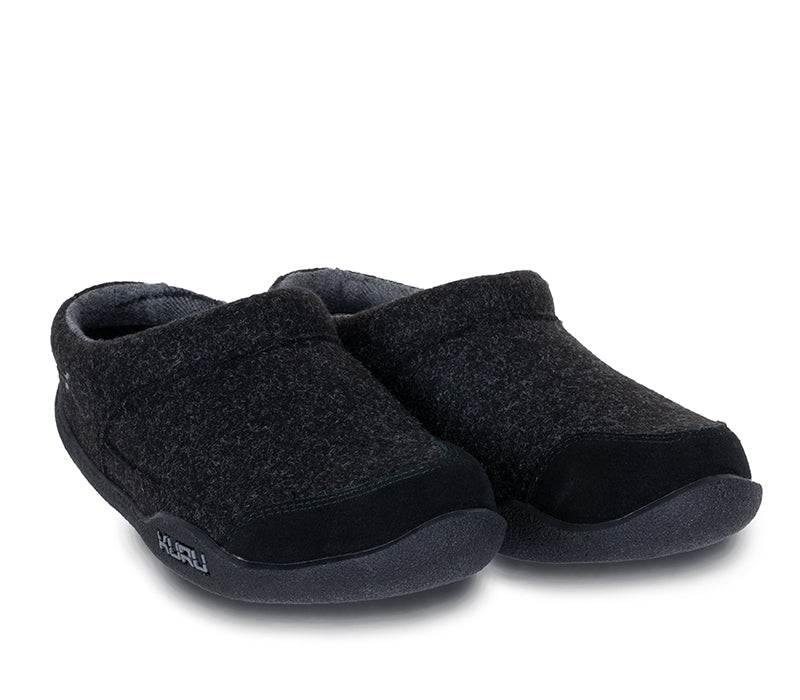 Side by side view of KURU Footwear DRAFT Women's Slipper in Charcoal-Black